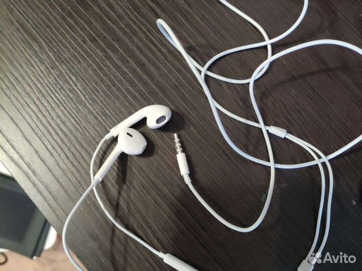 Наушники с микрофоном