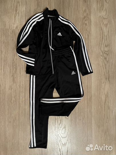 Спортивный костюм adidas для мальчика