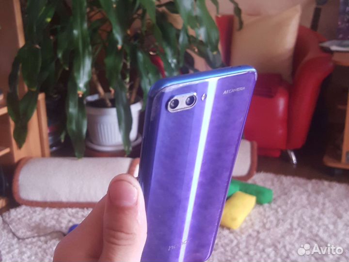 Телефон honor 10
