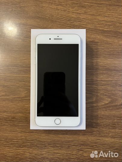 Телефон iPhone 8 plus