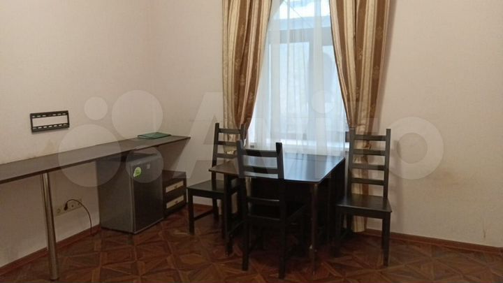 Комната 44 м², 1/3 эт.