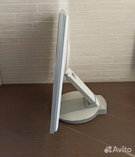 Монитор Samsung SyncMaster 193P plus 19