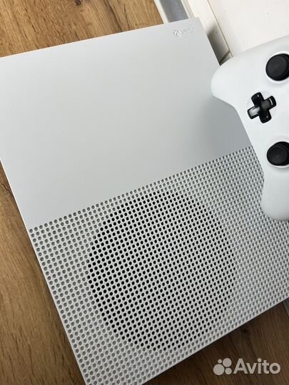 Xbox One s 500 gb+ 327 игр