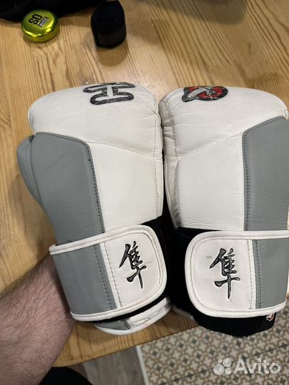 Боксерские перчатки 16 oz Hayabusa Tokushu