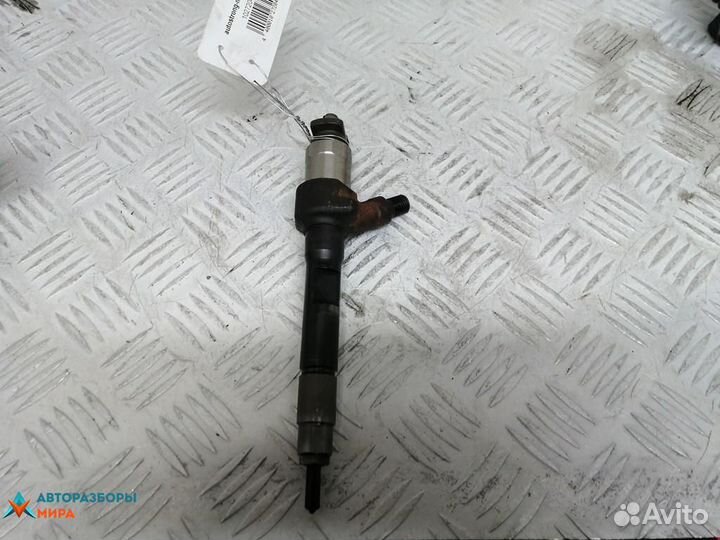 Форсунка Mazda 6 GG рест. 2007 R2AA13H50