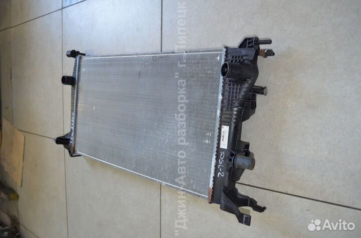 Радиатор охлаждения Fluence megane 3 214105150R