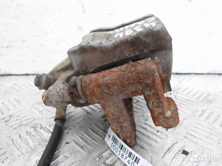 Суппорт задний левый Toyota Camry 7 XV50