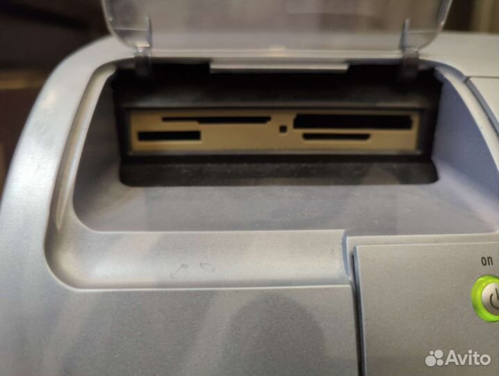 Цветной струйный принтер HP Photosmart 8453