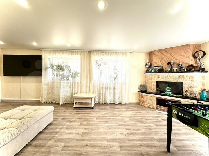 Дом 220 м² на участке 11 сот.