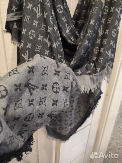 Шарфы и палантины