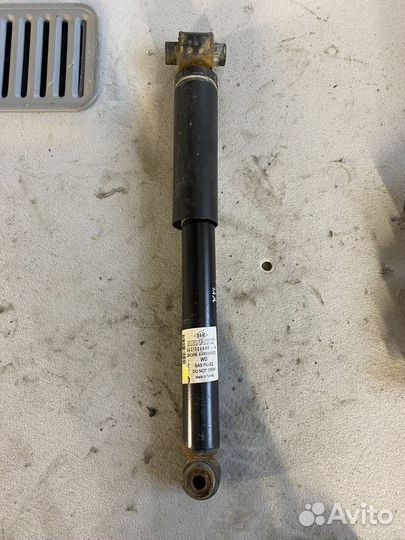 Амортизатор задний Renault Fluence I (2009–2013)