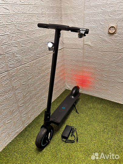 Новый электросамокат Neoline T26