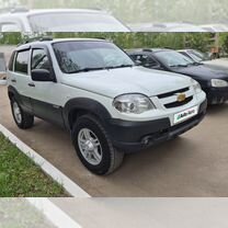 Chevrolet Niva 1.7 MT, 2018, 100 000 км, с пробегом, цена 830 000 руб.