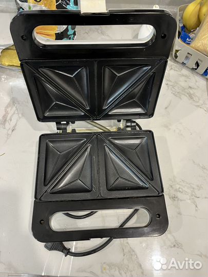 Сендвичница