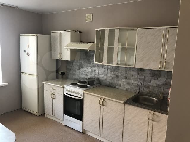 4-к. квартира, 96 м², 4/10 эт.