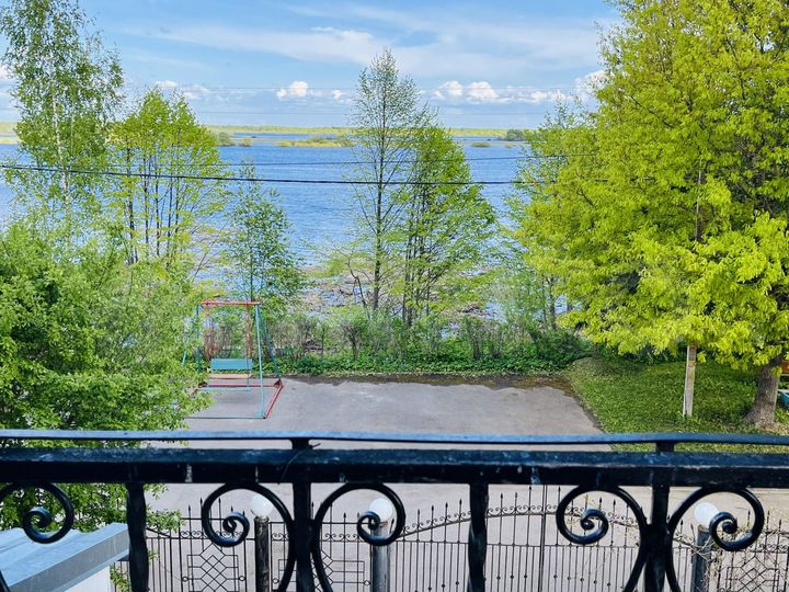 Дом 500 м² на участке 14 сот.