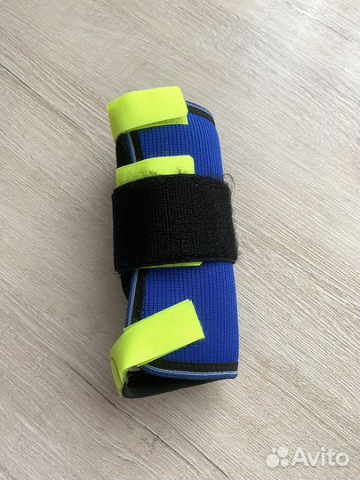 Бандаж на лучезапястный сустав левый детский