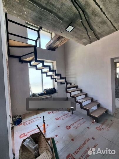 Каркас лестницы на 2 этаж