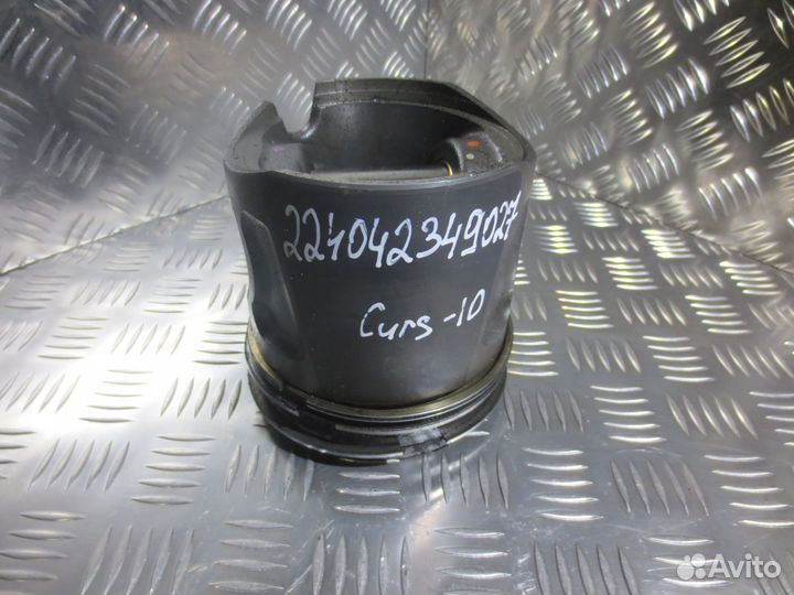 Поршень Iveco 504373840