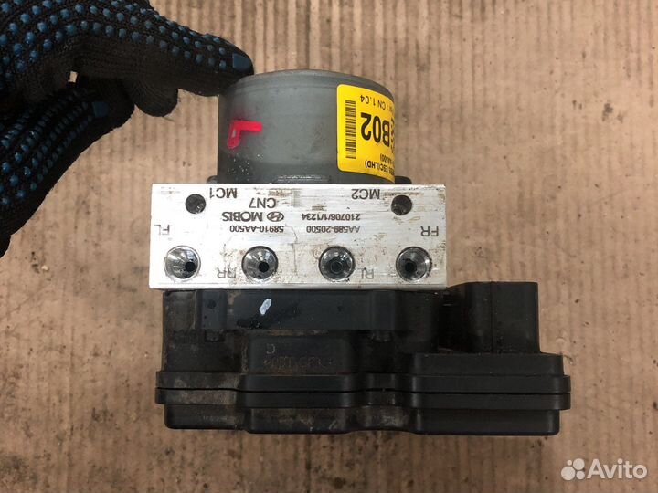 Hyundai Elantra блок абс