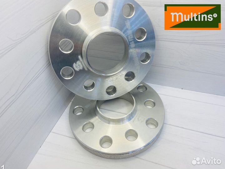 Колесные проставки Audi RS6