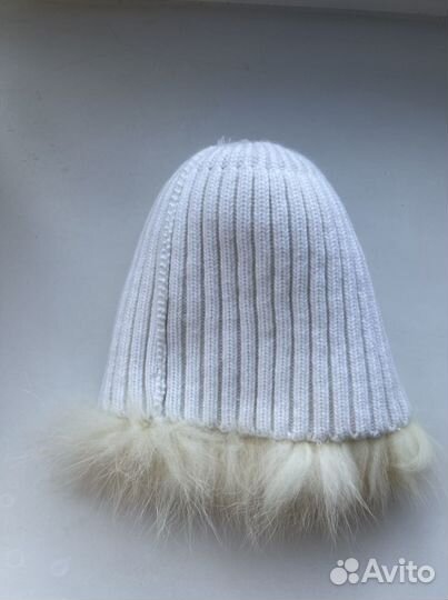 Меховая шапка для девочки +варежки