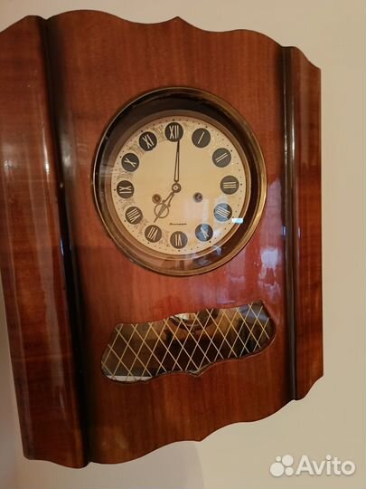 Часы настенные СССР янтарь