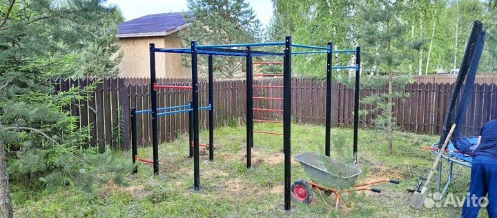 Спортивная площадка воркаут комплекс