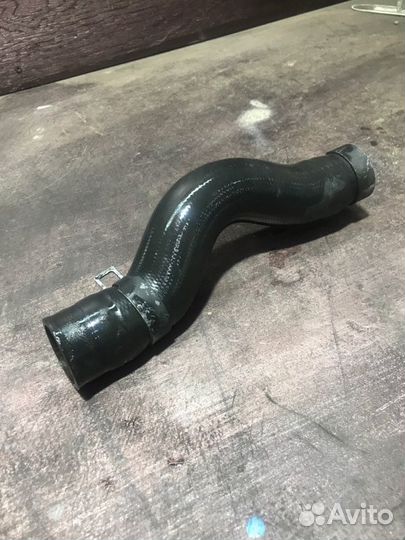 Патрубок радиатора верхний Nissan Skyline V35