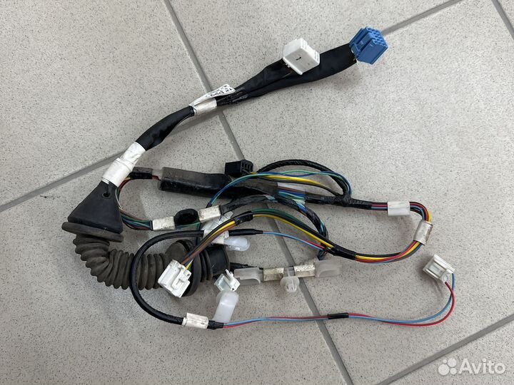 Проводка передней правой двери Corolla Королла