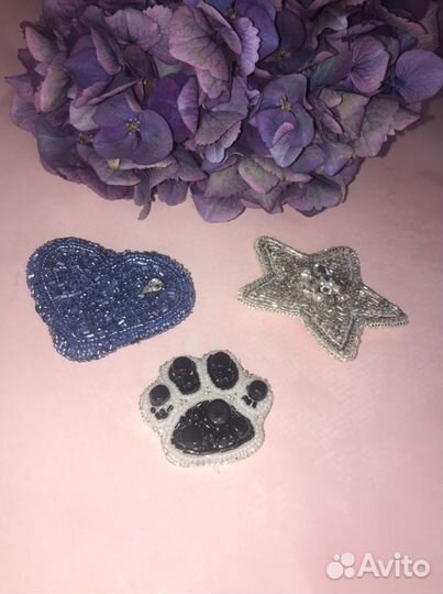 Брошь из бисера