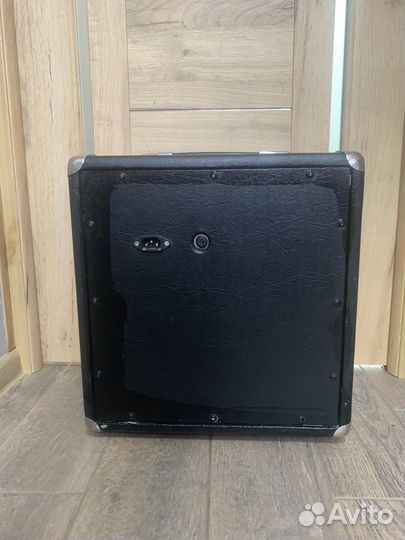 Ламповый комбоусилитель css