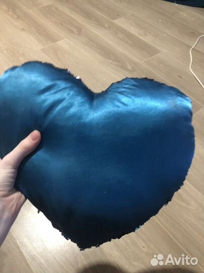 Подушка чешуйчастая переливайка