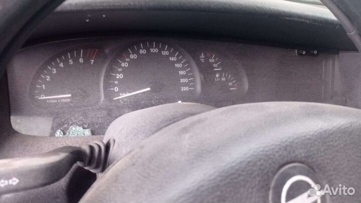 Щиток приборов Opel Vectra B
