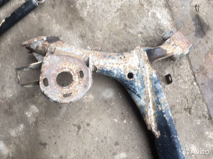 Задняя балка Гольф 4 Боро