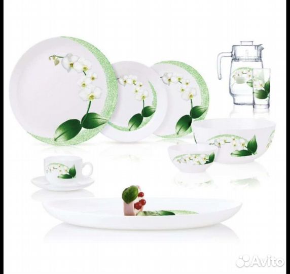 Набор столовой посуды новый