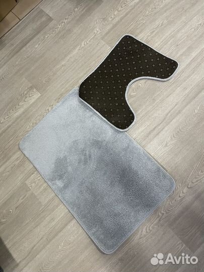 Коврики для ванной и туалета