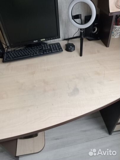 Компьютерный стол