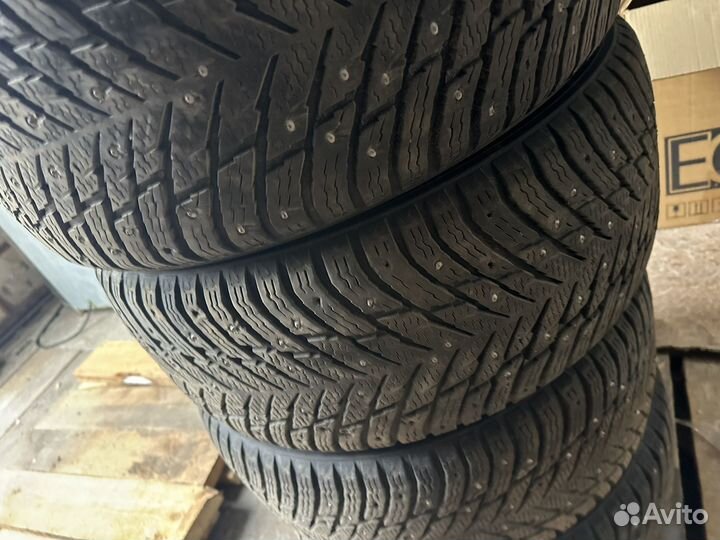 Nokian Tyres Hakkapeliitta 10p 245/45 R18