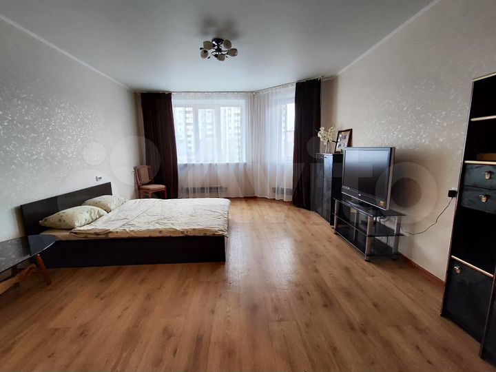 2-к. квартира, 60 м², 3/17 эт.