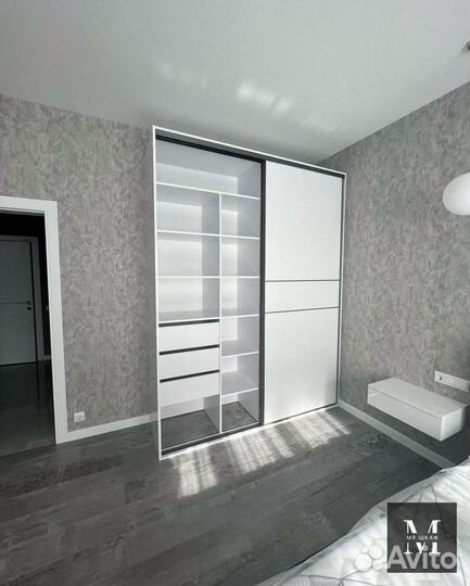 Шкаф с антресолью