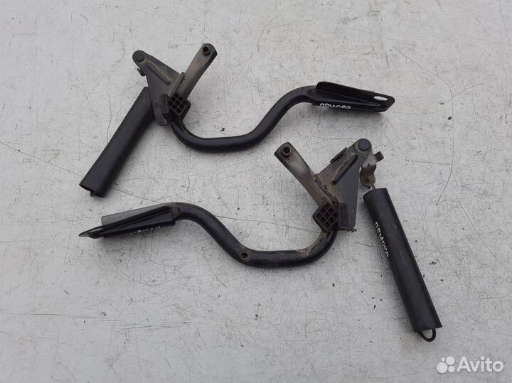 Петли крышки багажника Лада Приора