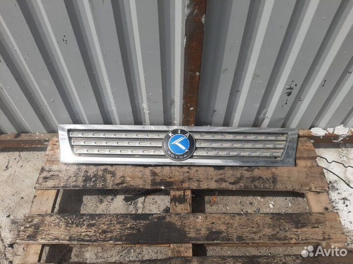 Облицовка передняя Kia Granbird 2000