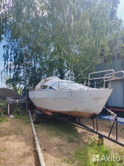 Яхта