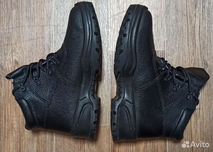Ботинки рабочие 39 размера