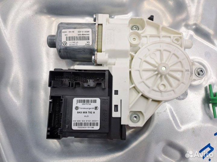 Стеклоподъемник электр. передний левый передний