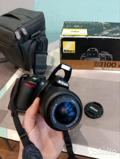 Зеркальный фотоаппарат Nikon D3100