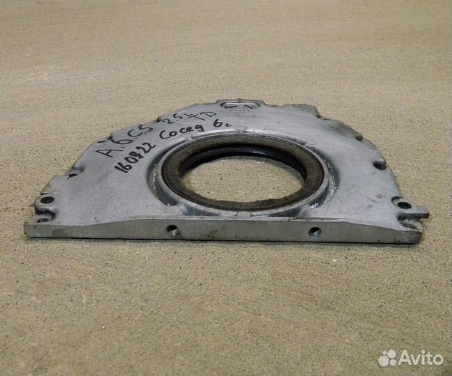 Крышка коленвала задняя Audi A6 C5 2.5TD