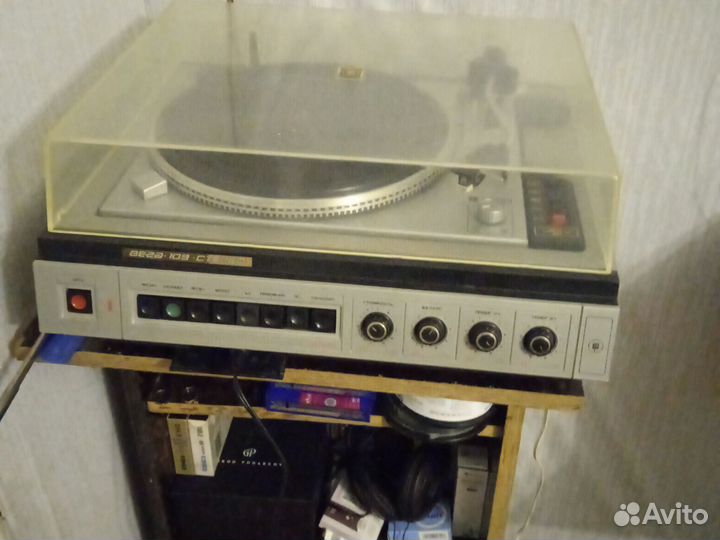 Проигрыватель винила Вега 109