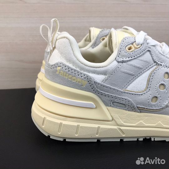 Кроссовки Saucony 5000X бежевые женские